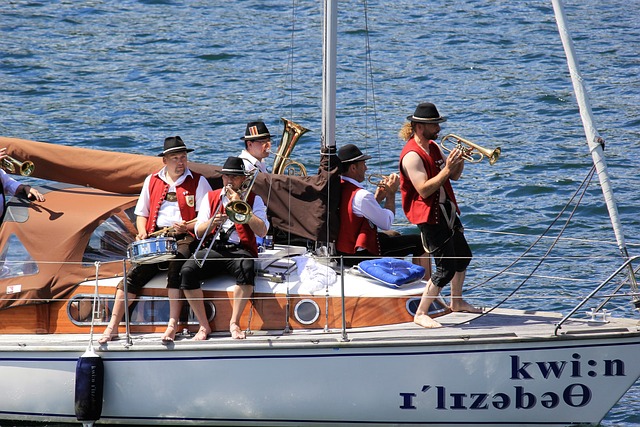 还延伸至场 还延伸至场